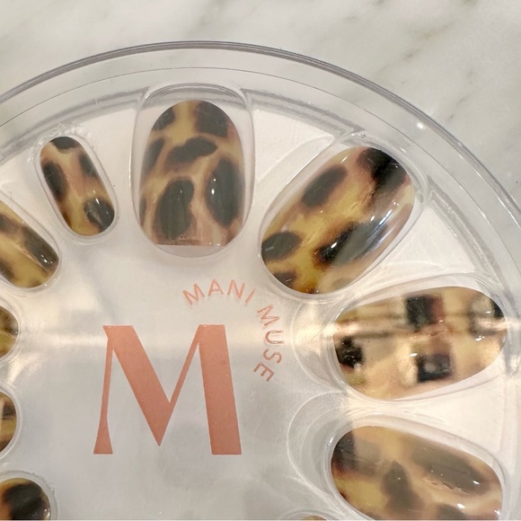New Mani Muse Press On Nails - Picture 2 of 3